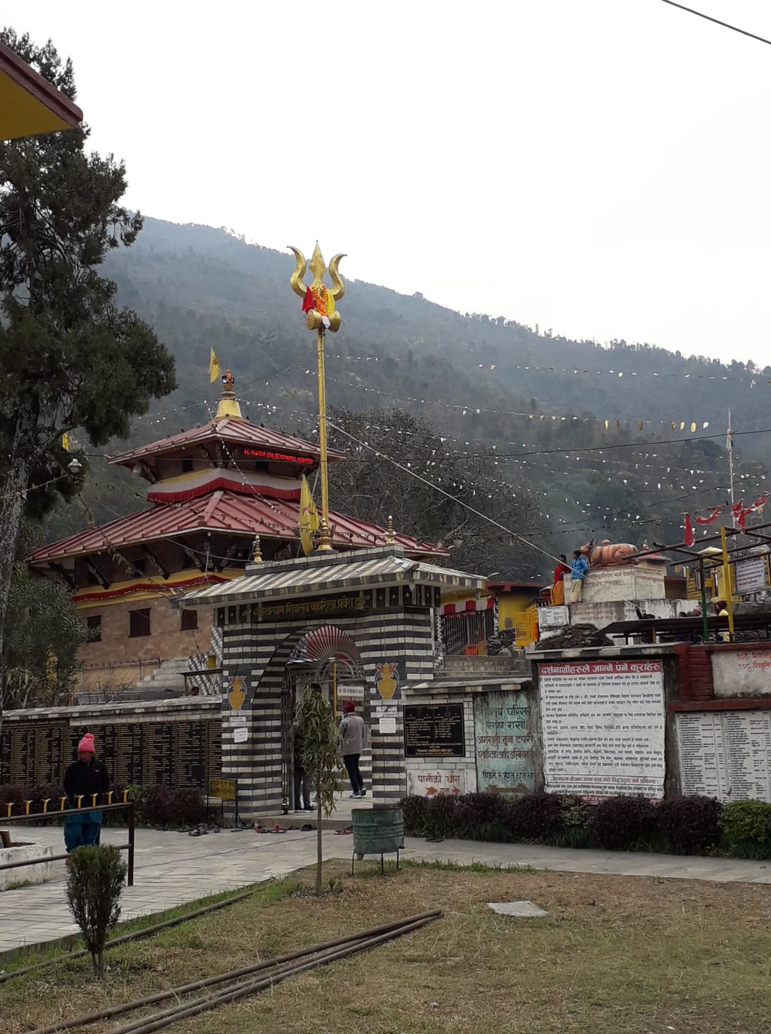 गलेश्वरमा गण्डकी प्रदेशकै अग्लो ४६ फिटको त्रिशुल