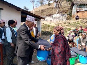 नेपाल रेडक्रस सोसाईटी जिल्ला शाखा पर्वतले बिभिन्न सामग्रीहरु सहयोग
