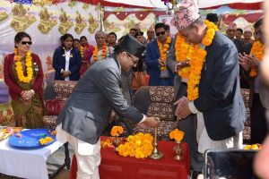 पर्वतको लुंखु हुवास सडक कालोपत्रे शुरु
