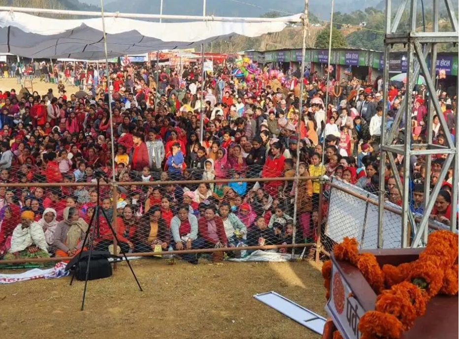 छैटौ पर्बत महोत्सबमा दर्शकहरुको घुइचो. एकैदिन ३० हजार दर्शकले मेलाको अवलोकन