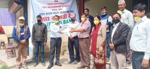 कुश्मा नगरपालिकाका कर्मचारीको १० लाख  विपद कोषमा सहयोग
