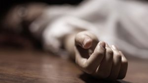 सर्लाहीमा रुखको हाँगाले लागेर एक महिलाको मृत्यु