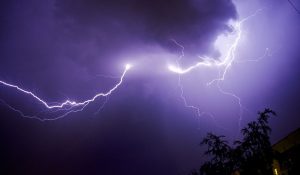 चार महिनामा चट्याङबाट ५२ जनाको मृत्यु, १६५ घाइते