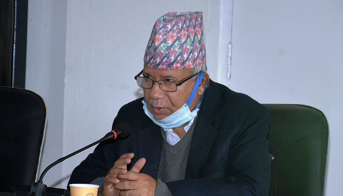 सरकार दशैं पछि पक्का ढल्छ : माधव नेपाल