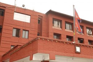 अब कोरोना परीक्षण र संक्रमितको उपचार सरकारले नगर्ने