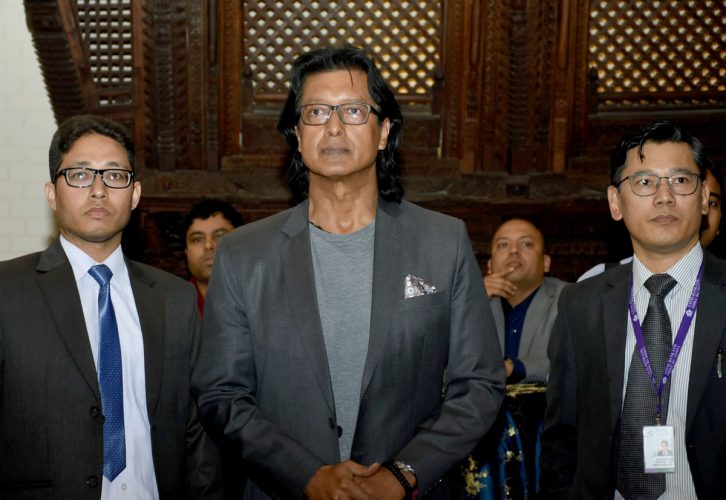 राजेश हमालद्वारा प्राविधिकलाई सहयोग