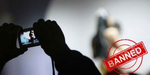 आफ्नै छोरीको सेक्सको भिडिओ बाबुआमाको मोबाइलमा पुगेपछि… भिडियो