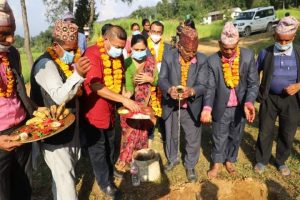 कुश्मा ९ कटुवाचौपारीको वडा कार्यालयको भवनको शिलान्यास