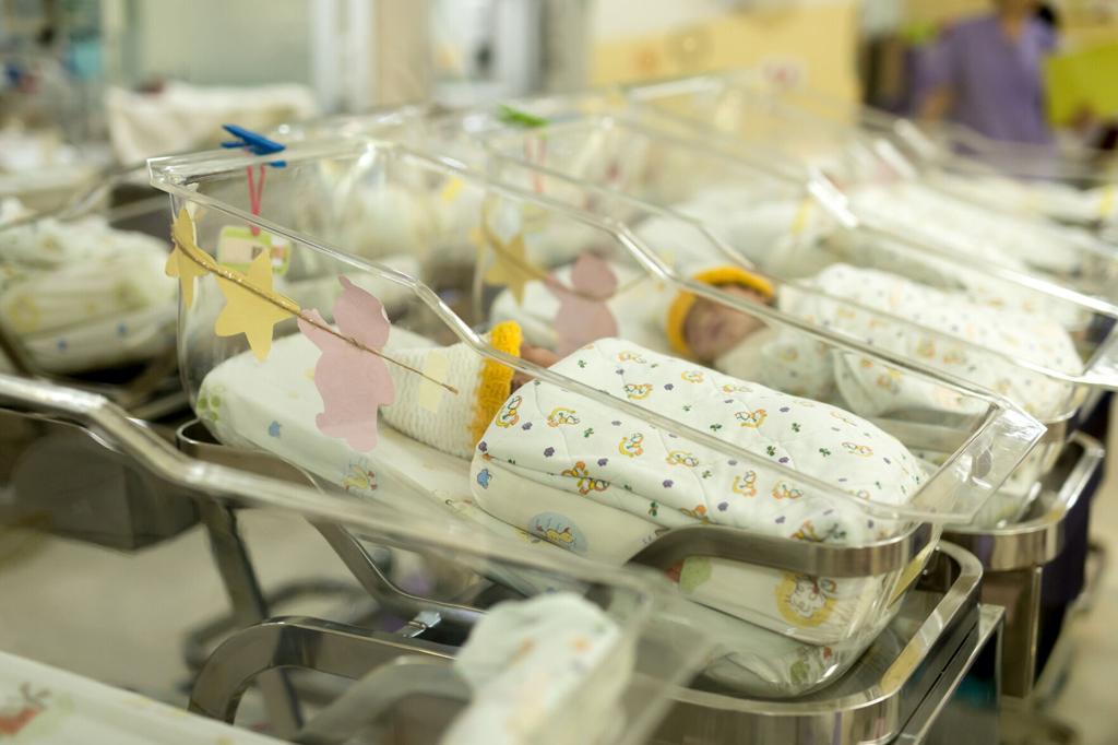 सरकारले भन्यो कोरोना माहामारीमा घरमा बस्दा बच्चा उत्पादन गरौं