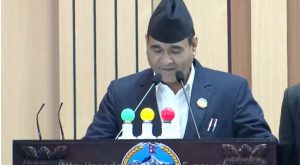 रोस्टमबाटै मन्त्रीको आदेश काँग्रेस सांसदलाई घिसारेर निकाल !