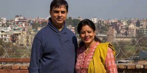 चर्चित कलाकार हरिवंश आचार्य दम्पतीलाई कोरोना संक्रमण
