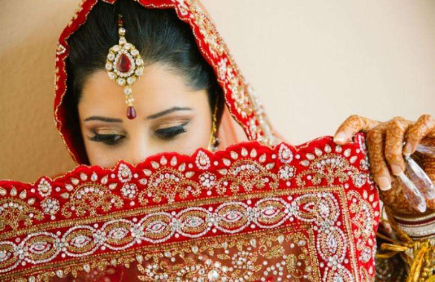 युवतीको कुमारीत्व परीक्षण गर्ने अनौठा तरिका