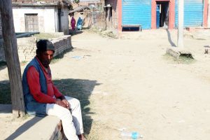 झडपमा गाउँलेको मृत्युपछि बनियागाउँ सुनसान युवाले गाउँ छोडे, तीन दिनदेखि महिला, वृद्धवृद्धा र बालबालिका घरभित्रै, वस्तुभाउ गोठमै
