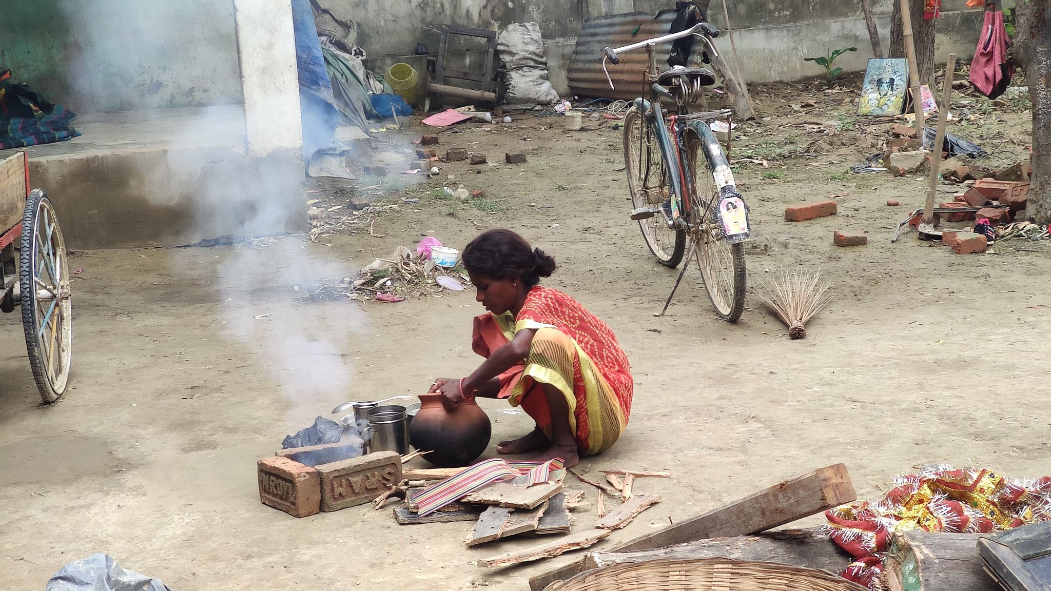कोरोना कहर : रोगको भन्दा भोकको चिन्ता बढ्यो