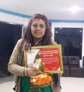 सामाजिक ब्यक्ति अाचार्याले आफ्नो गाडी उद्धारका लागी क्रियटिभ ग्रुपलाई ।