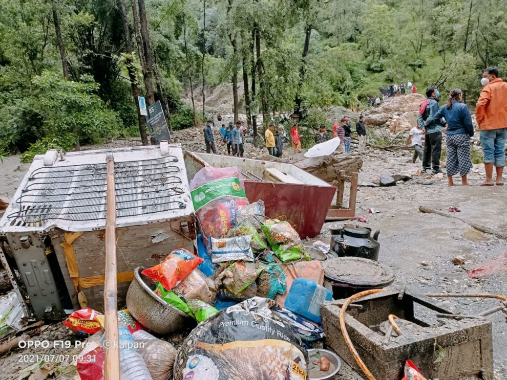 दोविल्ला पहिरोमा वेपत्ता २ जना मध्ये १ जनाको शव फेला