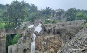 बर्खामा पोखरा एअरपोर्टभरि बाढीको पानी