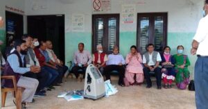 काँग्रेस नेता ऋषिकेश तिवारीद्धारा १६ लाख बरावरको स्वास्थ्य सामग्री वितरण