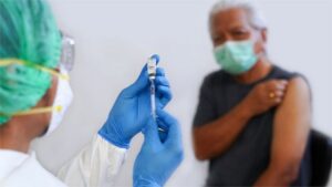 पर्वतमा १८ वर्ष माथिका सवै नागरिकलाई कोरोना बिरुद्धको खोप लगाईँदै