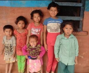 अरिंगालले चिलेर बुबाको मृत्यु भएपछि ६ बालबालिकाको बिचल्ली