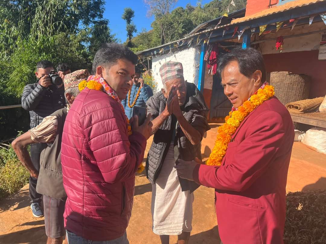 पर्वतको विकास र समृद्धिको नेतृत्व आफूहरूले गर्ने गठबन्धनका उम्मेदवार जोशी र कुँवरको प्रतिबद्धता