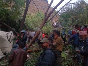 माझफाँट जिप दुर्घटना, १ जनाको मृत्यु, ११ जना घाइते