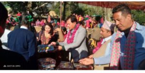 अमृत जोशी स्मृति दिवसको अवसरमा न्यानो कपडा तथा शैक्षिक सामाग्री वितरण
