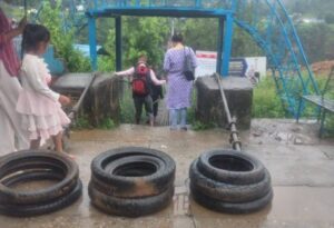 निर्माणको १६ बर्षसम्म पनि मर्मत भएन झोलुंगे पुल, मोटरसाइकल तार्न प्रतिबन्ध