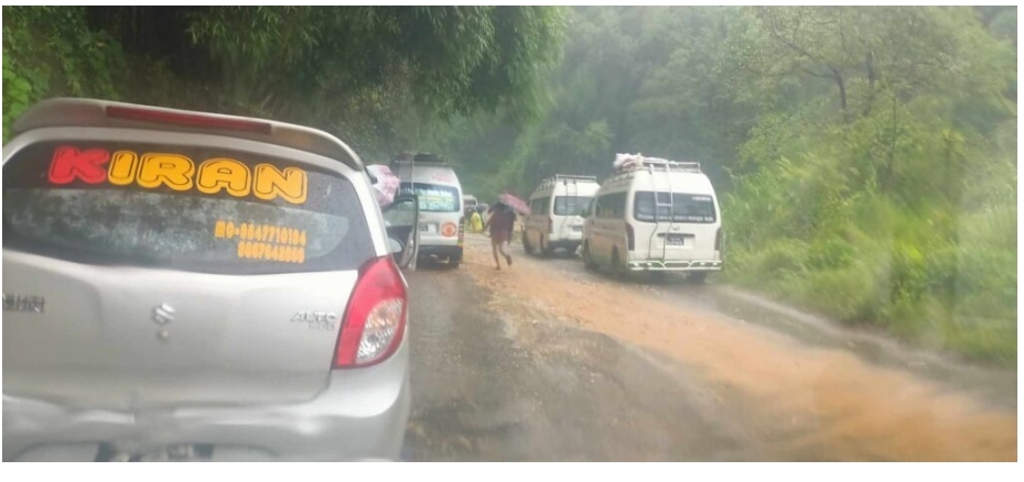 मध्यपहाडी लोकमार्गको कुश्मा–पोखरा सडक अवरुद्ध