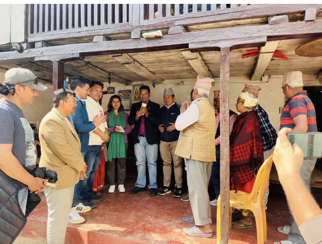 प्रवासी पर्वतेहरूमार्फत  उपचाररत ब्लड क्यान्सर पीडित के.सी.लाई ४३ लाख सहयोग