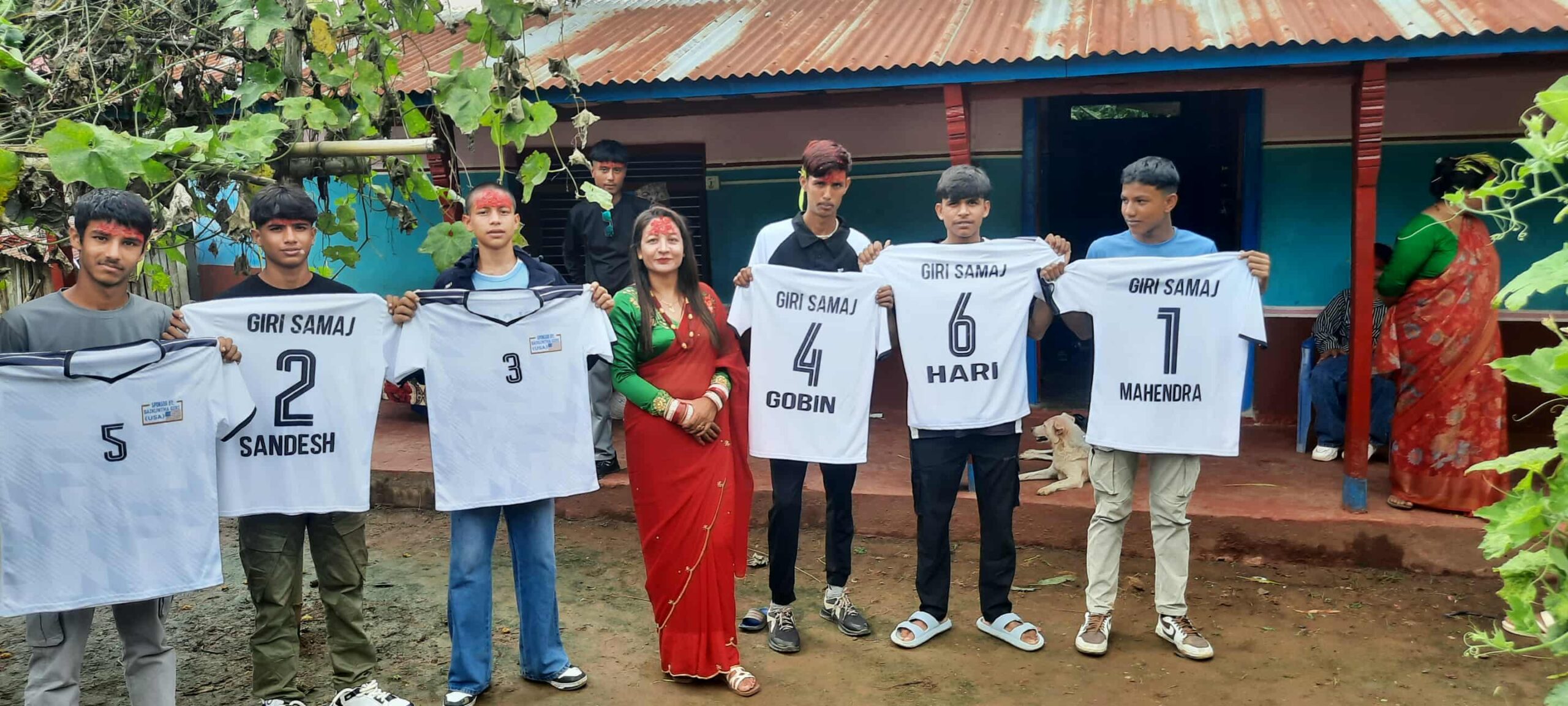अमेरिकाबाट समाजसेवी बैकुण्ठ गिरीद्वारा युवाहरुलाई खेलकुदमा प्रोत्साहन