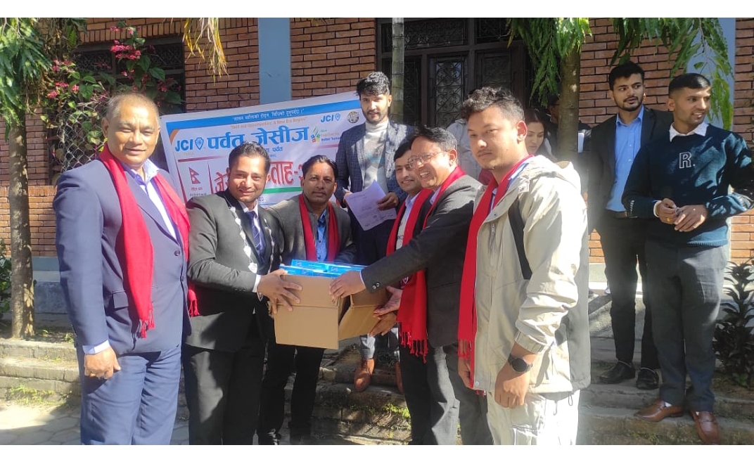 जेसीज सप्ताहको चौथो दिन : विद्यालयमा सहयोग र कम्प्युटर मर्मत