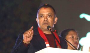 चुनावी सभालाई सम्बोधन गर्न गगन थापा बागलुङ आउँदै